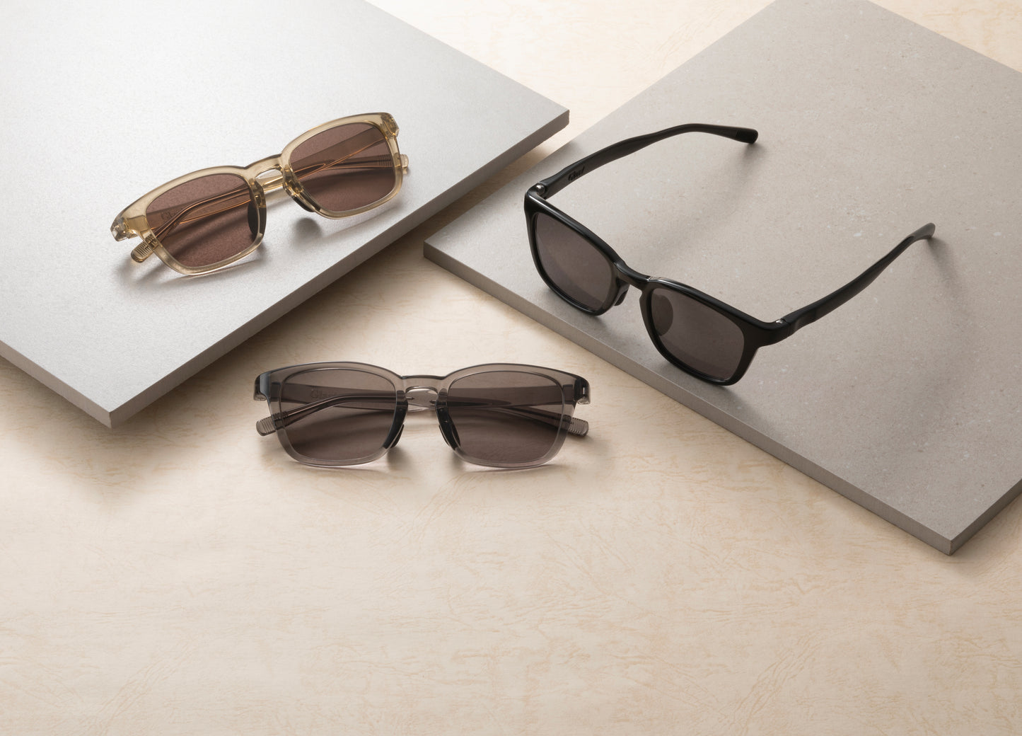 クリアブラウン／ブラウン